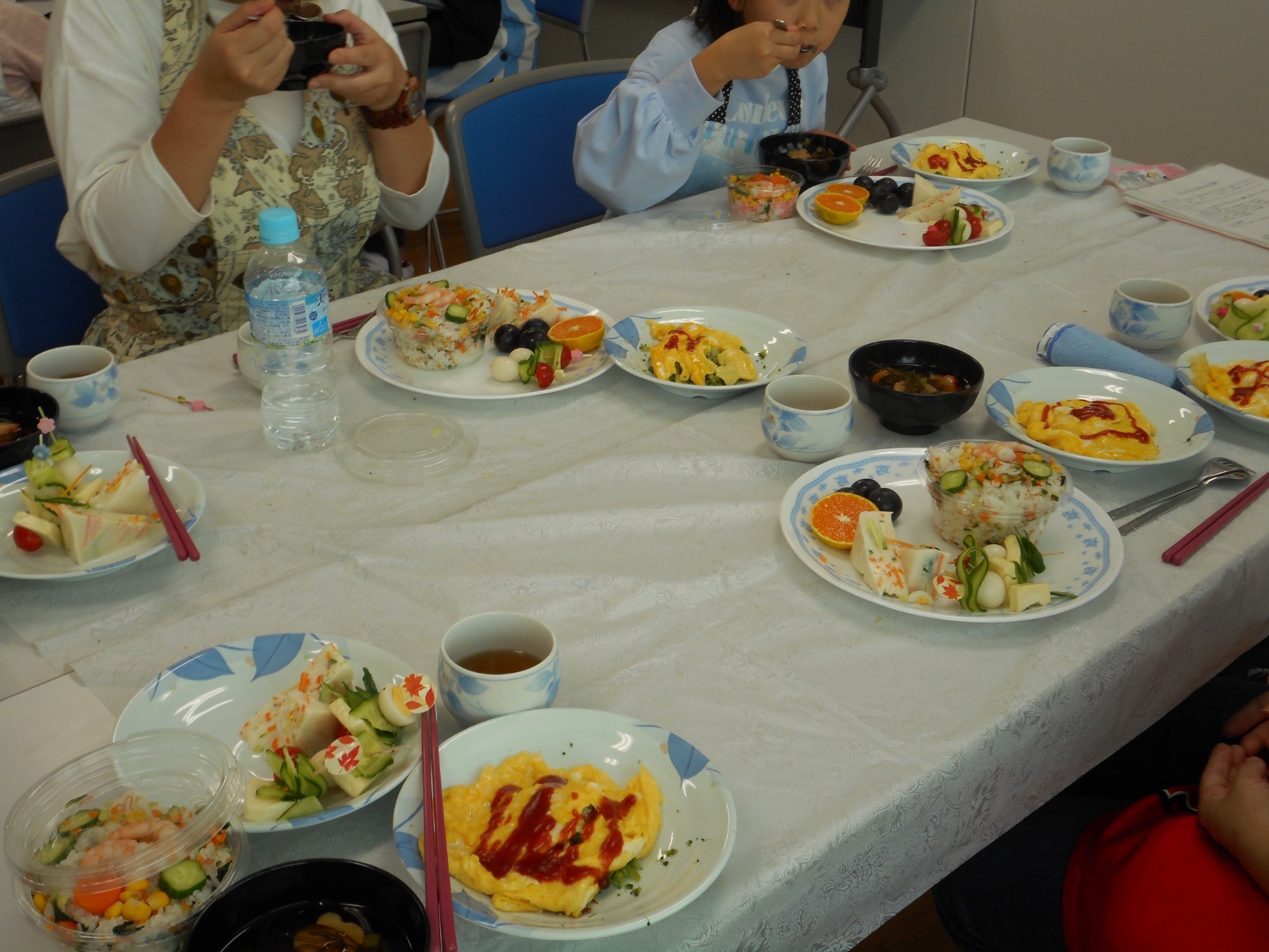 食べている様子写真